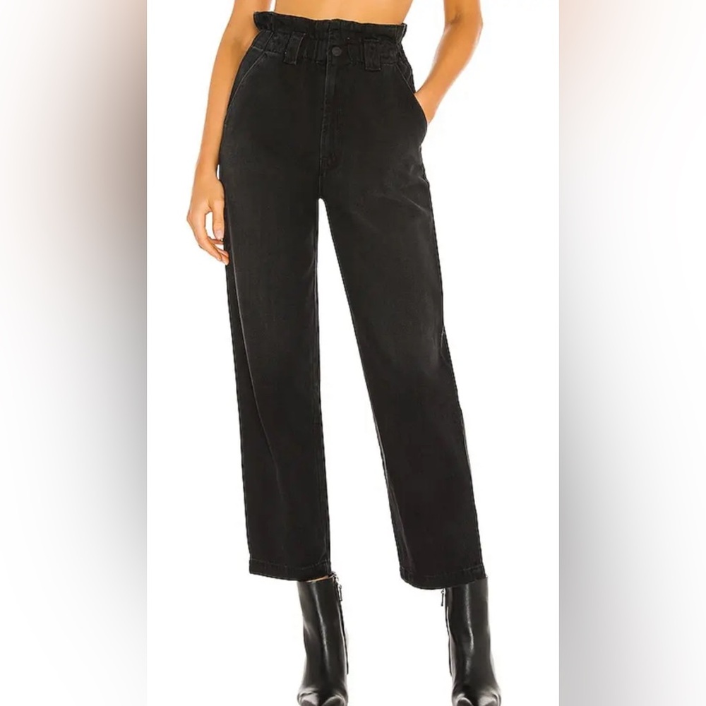 MOTHER The Yoyo Ruffle Greaser Ankle Jean in Blackout